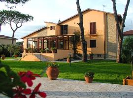 B&B Villa Acero, hostal o pensión en Marina di Carrara