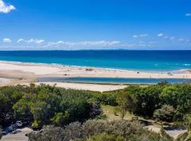 Claytons 5 by Discover Stradbroke