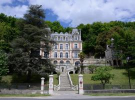 Art Hotel, pet-friendly hotel in Rochecorbon