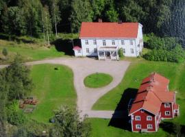 Farmhouse with facilities in the middle of nature, villa in Sysslebäck