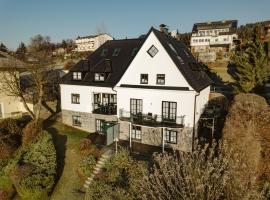 Haus Aussicht - Ferienwohnungen Velden, hotel en Velden am Wörthersee