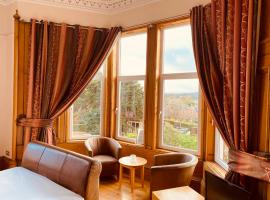 The Redstones Hotel & Restaurant, hotel in Glasgow