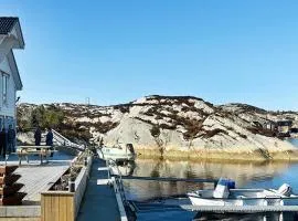 8 person holiday home in Urangsvåg