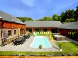 Villa with heated outdoor pool and sauna