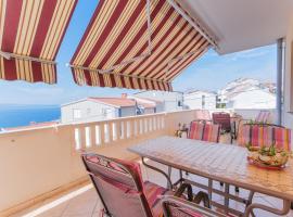 Apartments Mari - sea view, hotel en Tice