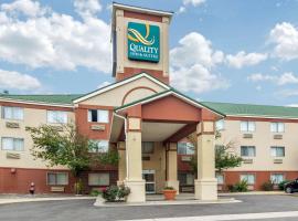 Quality Inn & Suites Lakewood - Denver Southwest, hotel near Dinosaur Ridge, Lakewood