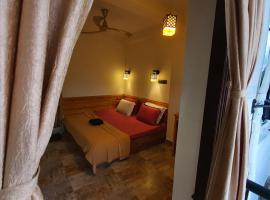 Little Island (Beach Cafe & Guest House), ξενοδοχείο σε Mahabalipuram