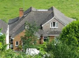 Healing Waters Sanctuary, Peaceful Retreat House, Glastonbury