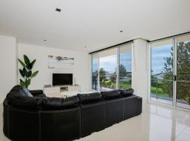 Solymar I Adjacent to Beach I Pet Friendly, Hotel in Callala Bay