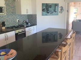 Hemel-en-See Beach House, hotel near Kleinrivier Cheese and Wine Farm, Hermanus