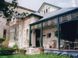 Water Bay Villa Bed & Breakfast, accommodation in Adelaide