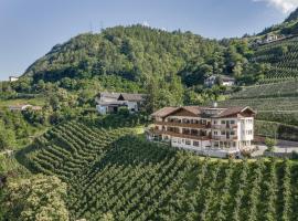 Panorama Hotel Garni Bühlerhof, hotel v destinaci Lana