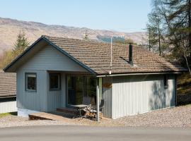 Deerstalker chalet, pet-friendly hotel in Crianlarich