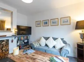 Cozy Nook Cottage - Sleeps 4 Garden & Parking