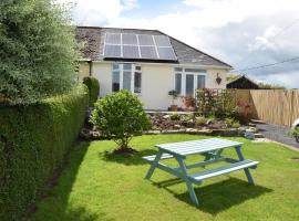 Immaculate Inviting light and airy 2-Bed Cottage, hotel en Tibshelf
