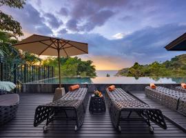 Villa Yang, Private Oceanfront Villa, Kamala Beach, spa hotel in Kamala Beach