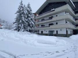 Il rifugio dello sciatore a 200 m dagli impianti., hotel v destinaci Aprica