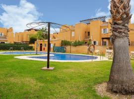 Belvilla by OYO Casa Los Gallardos, hotel com piscinas em Los Gallardos