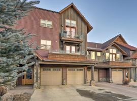 Condo with Mtn Views Less Than 1 Mi to Pagosa Hot Springs!, apartment in Pagosa Springs