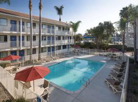 Viesnīca Motel 6-Carpinteria, CA - Santa Barbara - North pilsētā Karpinterija