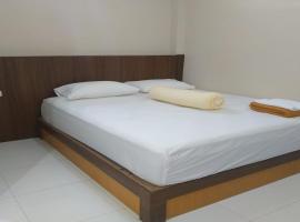 Nietsa Guest House Palu RedPartner, hotel in Palu