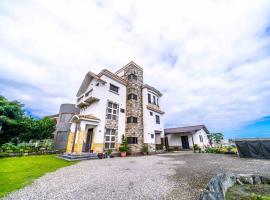 Aurora Castle, country house in Luodong