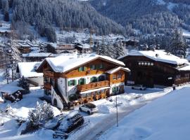 Majon del Tisler, hotel em Canazei