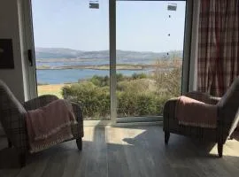 Cosy sea view cottage Isle of Skye