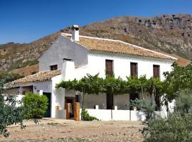 6 bedrooms villa with private pool furnished terrace and wifi at Las Lagunillas, hotel di Las Lagunillas
