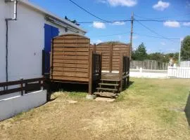 Maison de 2 chambres a Saint Hilaire de Riez a 200 m de la plage avec jardin clos et wifi