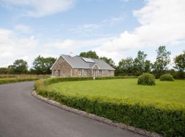 Inviting 4-Bed House in Strokestown, hotel Cruachan Ai Heritage Centre környékén Grange városában