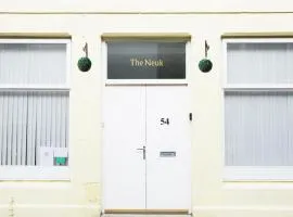 3- Bed - Sleeps 6 - Dogs Welcome & Free Parking