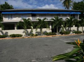 Golden Shore Hotel, Hotel in Lyssons