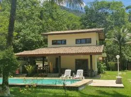 Casa da Josie em Maresias com piscina no pé da Mata Atlântica - 4 quartos