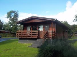 Bluebell Lodge 5 with Hot Tub Newton Stewart, hotell i Minnigaff