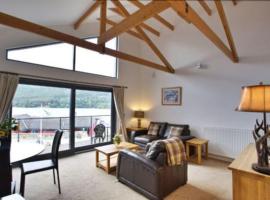 Taymouth Marina-Beinn Ghlas، فندق في كينمور