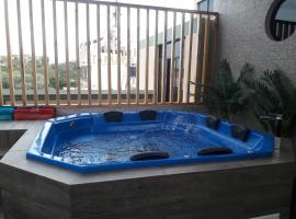 Del Valle House, hotel with jacuzzis in Ica