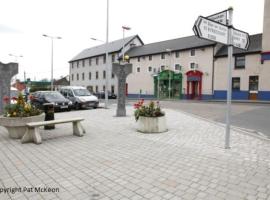 Apartment 3 bedroom banagher town centre, hotel in Banagher