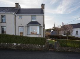 Beautiful sea views and fireplace in Dunfanaghy, cottage in Dunfanaghy