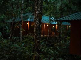 Monsoon Retreats Ecostay- Treehouse, bed and breakfast en Thekkady