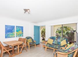 Blueys Beach Villa Manyana 28, hotel i Blueys Beach