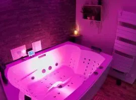 SPA privatif Love room, Le Hammam et Bulles, chez Nuits Chartraines