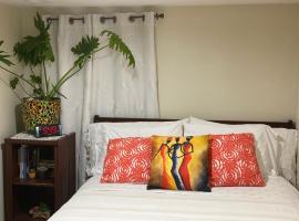 10 minutes away from JFK, beach rental sa Brooklyn