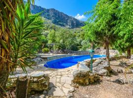 Cortijo y Estudio Montecorto by Ruralidays، فندق في مونتيهمورتو