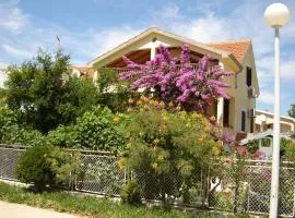 Apartments Biskup