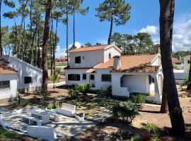 Oak Valley Flats Casa do Pinhal Colares, hotel with parking in Colares