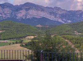 Vistas a la Montaña en un Pueblo con Encanto.، مكان عطلات للإيجار في El Pueyo de Araguás