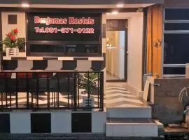 Benjamas hostels