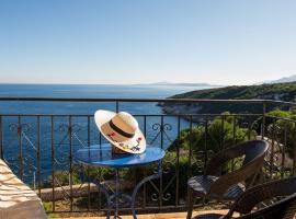 Potamitis Windmills & Apartments, hotel em Koríthion