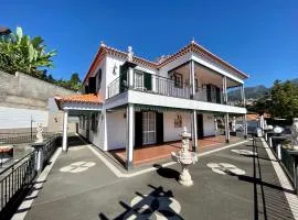 Classic Tranquil Madeiran 4-Bedroom Villa Funchal